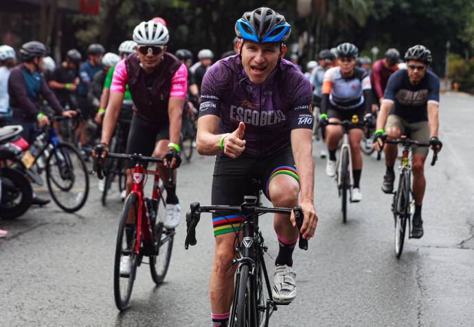 La montaña de Palmas volvió a ser protagonista del ciclismo antioqueño con la masiva rodada de entrenamiento del Clásico El Colombiano, una cita que reunió a cientos de competidores que se alistan para disputar la edición 2025. Foto: Manuel Saldarriaga Quintero.