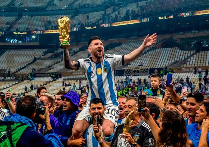 Lionel Messi fue el más aplaudido este domingo e la final de Qatar. En su quinto mundial logró ser campeón. Foto: JUAN ANTONIO SÁNCHEZ.