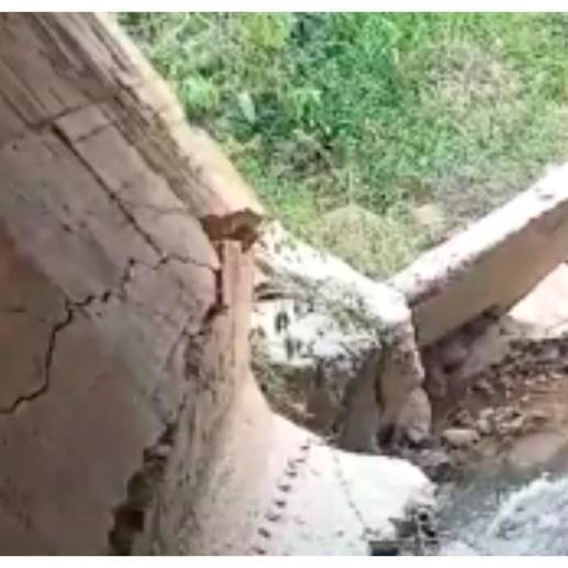 Puente afectado en zona rural de Yarumal. FOTO: Cortesía 