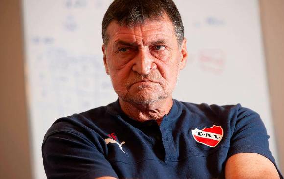 El técnico Julio César Falcioni dio positivo por covid-19. FOTO TOMADA @INDEPENDIENTE