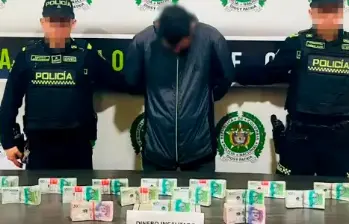 Andaba caleto por Manrique, pero no supo explicar el origen de plata
