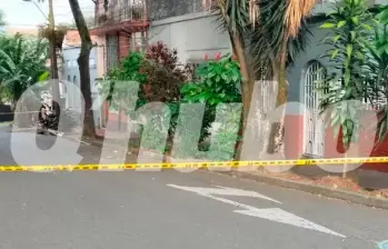 Fotos | Asesinaron a una mujer en plena calle de Prado Centro, en Medellín
