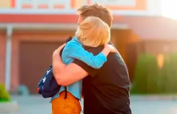 ¿Con ganas de ser padrastro? Nueva regla obligaría a dar cuota alimentaria a hijastros