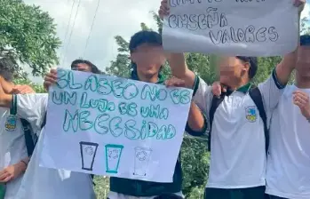 “No deberían ir a lavar baños”: padres sobre crisis en colegio de Copacabana