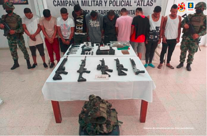 Los presuntos integrantes de las disidencias fueron capturados en flagrancia FOTO: Cortesía