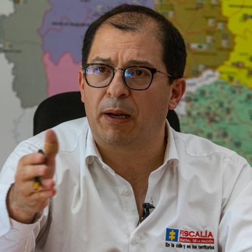 Barbosa advirtió que la democracia colombiana está en riesgo si no hay respeto por las instituciones y “si se cree que un gobierno se ejerce con discursos altisonantes y con confrontación”. FOTO MANUEL SALDARRIAGA