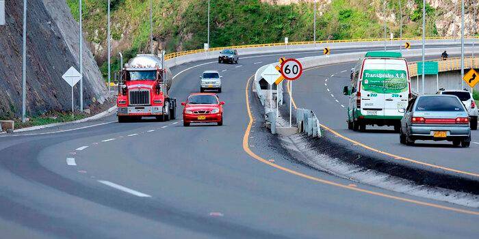Los CDA deben estar preparados para ofrecer la póliza de responsabilidad civil a los conductores que realicen su revisión técnico mecánica. FOTO cortesía