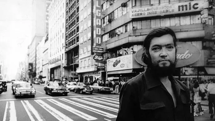 Paisa que lleva décadas investigando a Julio Cortázar desmiente a Peri Rossi y asegura que no murió de VIH