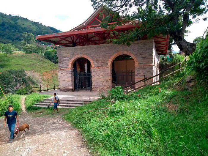 Ruinas de la antigua Ferrería de Amagá que permitió el desarrollo de la industria cafetera y la construcción del Ferrocarril. 