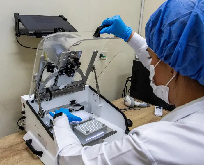 Así es el nuevo laboratorio para identificar víctimas de desaparición forzada en Medellín