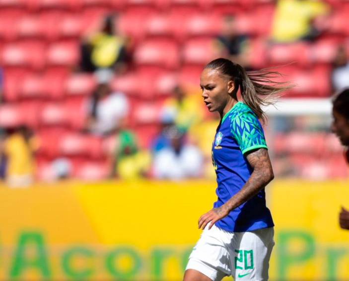 La delantera Nycole Raysa quien milita en Benfica, se lesionó y salió del grupo de convocadas por Brasil para la Copa Mundo. FOTO TOMADA @CBF_Futebol