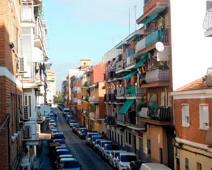 Calle en Villaverde Alto, suburbio de Madrid, España. FOTO: Alexander Macías