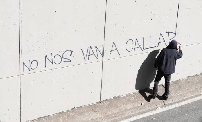 Grafitis y murales: ¿de quién es la pared en blanco?