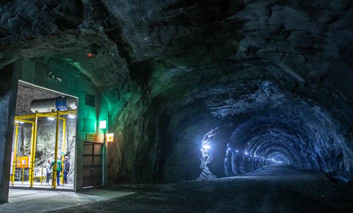 El segundo túnel de Oriente, también de 8,2 kilómetros, ya está excavado. Falta su revestimiento, pavimentación y la instalación de los equipos electromecánicos. FOTO juan antonio sánchez