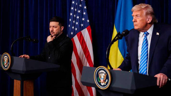 Vladímir Zelenski y Donald Trump se reunieron este domingo en Florida. FOTO: AFP 