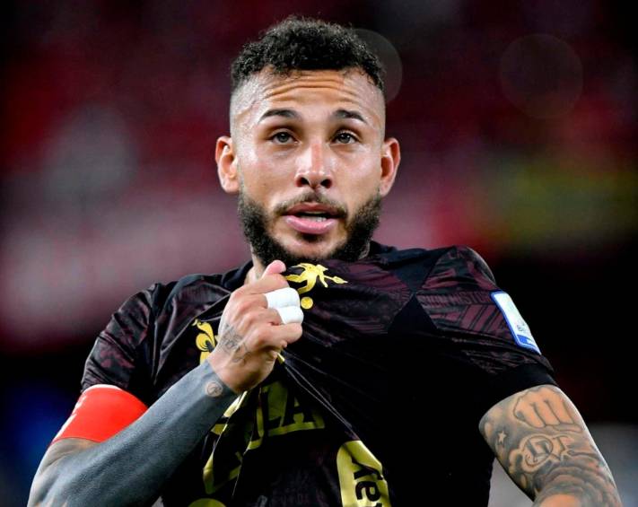 Duván Vergara celebra el primer tanto con el que América venció 2-1 a Millonarios en el Pascual Guerrero, por duelo aplazado de la quinta fecha. FOTO CORTESÍA DIMAYOR 