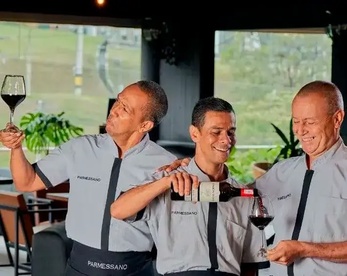 La compañía de restaurantes Parmessano invita a postularse a sus más de 120 vacantes en gastronomía y servicio al cliente en dos de las principales ciudades del país. FOTO: CORTESÍA