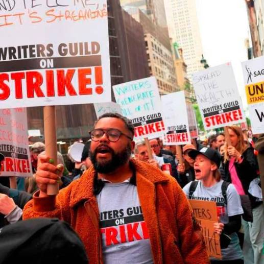 <b>La</b><b> huelga de escritores de Hollywood inició en mayo de este año. FOTO GETTY</b>