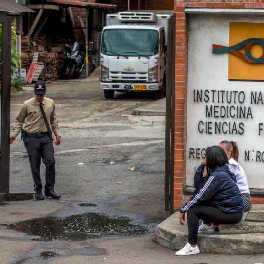 Los cuerpos de los dos muertos fueron llevados a Medicina Legal, en Medellín.<b> FOTO ARCHIVO </b>