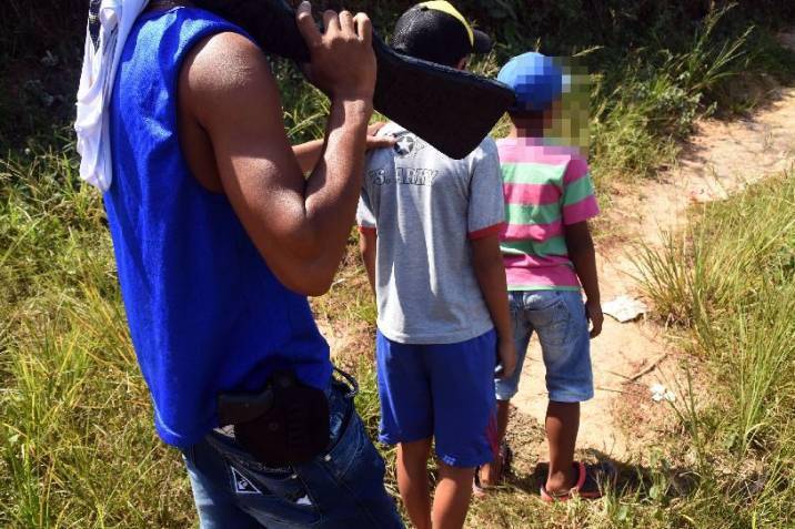 En lo que va de 2024, la Policía Nacional ha documentado 101 casos de reclutamiento de menores. FOTO: COLPRENSA