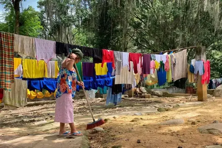 Alrededor de 1.267.000 colombianos salieron de la pobreza monetaria y cerca de 420.000 superaron la pobreza extrema.