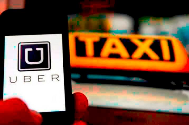 Ministerio de Transporte quiere que las tarifas de las aplicaciones se puedan ajustar a las de los taxis. Foto: Colprensa. 