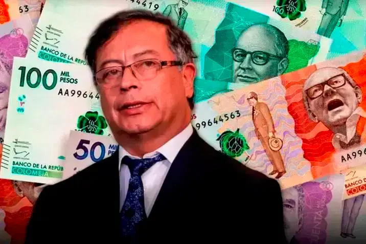 Gustavo Petro podría decretar el aumento del salario mínimo en la próximas horas. FOTO GETTY Y COLPRENSA. 