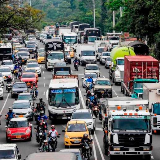 Recuerde que, salvo que sea híbrido, no hay razones para sacar su carro de la casa. FOTO: EL COLOMBIANO