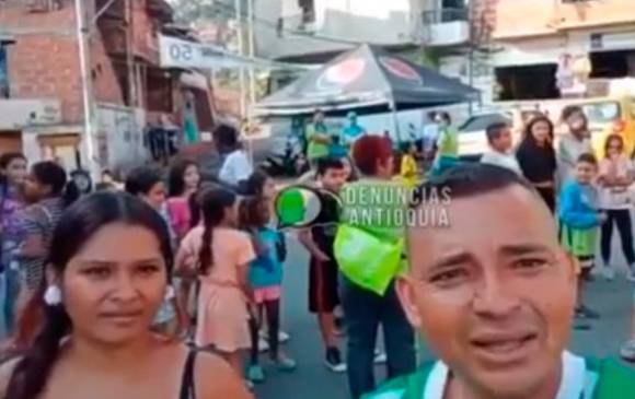 Los líderes comunales y las familias de Santo Domingo La Torre salieron a disfrutar una jornada cívica en las calles. IMAGEN TOMADA DEL VIDEO