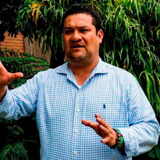 El alcalde de Rionegro Rodrigo Hernández recibió tratos desobligantes por parte de los porteros y las directivas del club. FOTO: EL COLOMBIANO