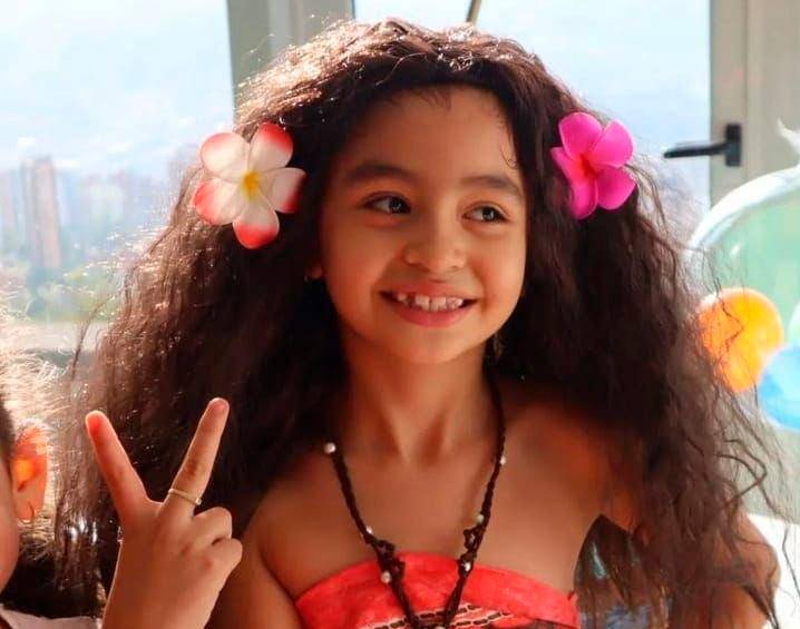 Luisa Fernanda tiene siete años. Padece un tumor cerebral. Esperar encontrar atención especializada en Estados Unidos. FOTO: Cortesía. 