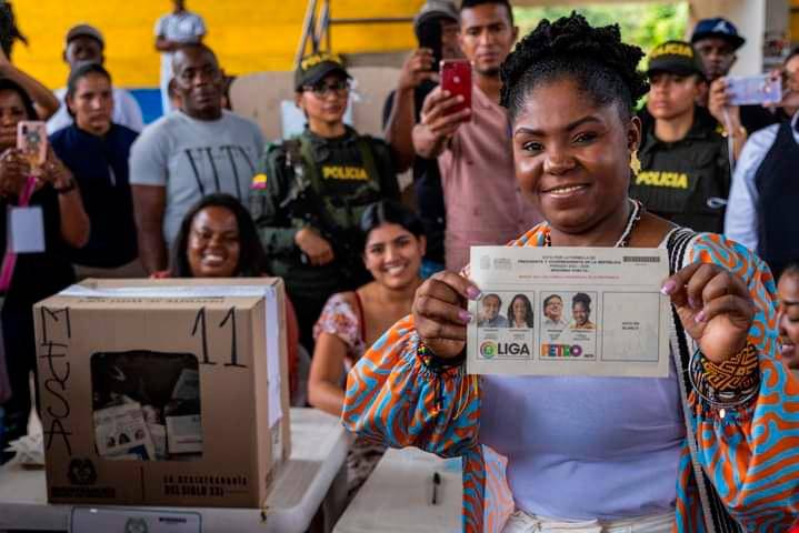 Francia Márquez votó en Suárez, Cauca. FOTO: TOMADA DE TWITTER @FranciaMarquezM