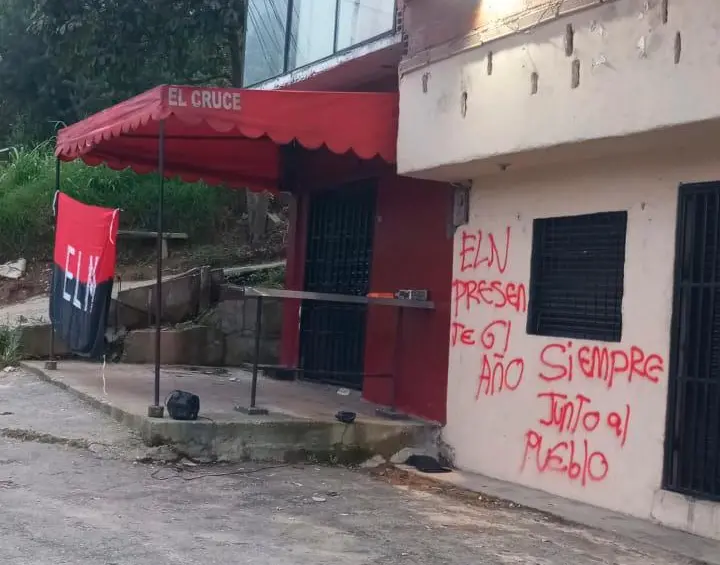 Grafiti del ELN en una carretera de Yarumal, Antioquia. FOTO: CORTESÍA.