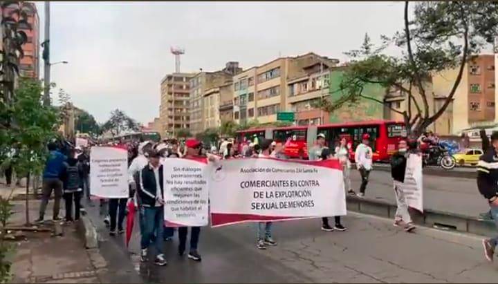 Protestas en el barrio Santa Fe de la ciudad de Bogotá. FOTO CAPTURA DE PANTALLA 