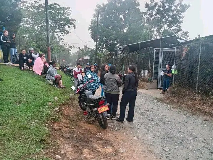 Los familiares esperan noticias desde este lunes 22 de septiembre. FOTO: CORTESÍA
