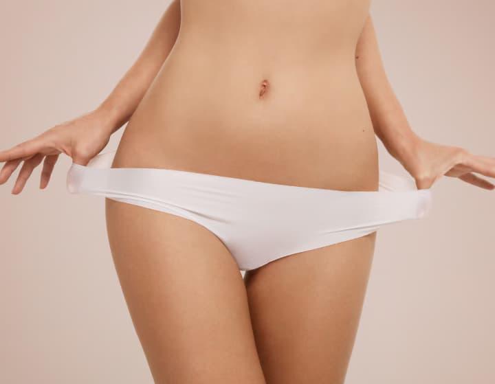 El uso de jabón íntimo no es obligatorio para la limpieza diaria. Los especialistas recomiendan evitar los lavados internos y los productos que puedan provocar molestias en la zona genital externa. FOTO: Magnific. 