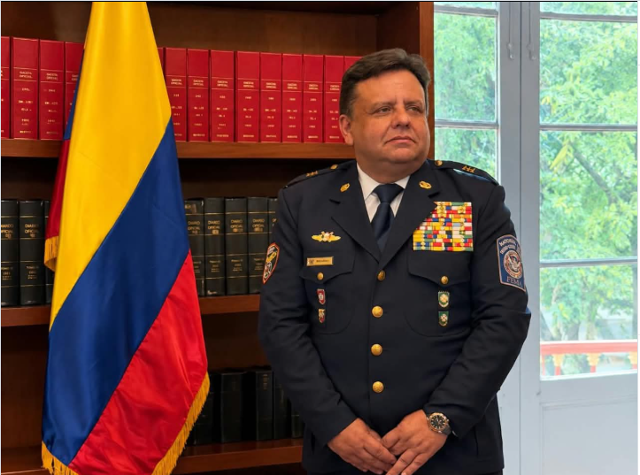 Germán Andrés Miranda Montenegro asumió como director general de Bomberos de Colombia a comienzos de septiembre de 2026, pero menos de un mes después fue declarado insubsistente. FOTO: Ministerio del Interior