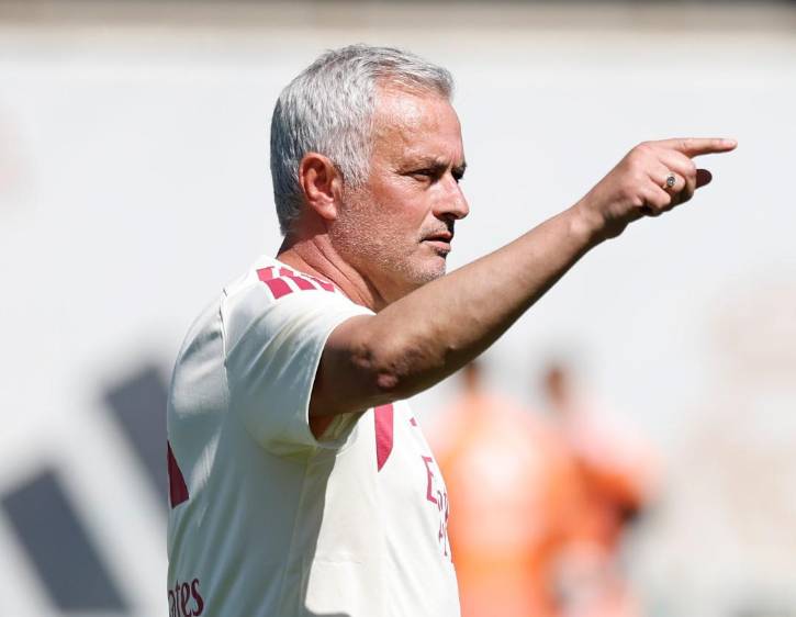El técnico José Mourinho arrancó su nueva era con el Real Madrid a la espera del regreso de los jugadores que están en el Mundial de Norteamérica. FOTO TOMADA @realmadrid