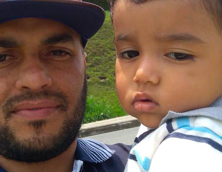 Diego Zapata en compañía de su hijo, el pequeño Dylan. FOTO: Cortesía, foto suministrada por la familia.