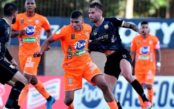Imágenes del último encuentro entre ambos, el 18 de octubre del 2021, duelo que ganó el naranja por goleada. Envigado le propinó un 4-1 al club del Oriente antioqueño. FOTO dimayor