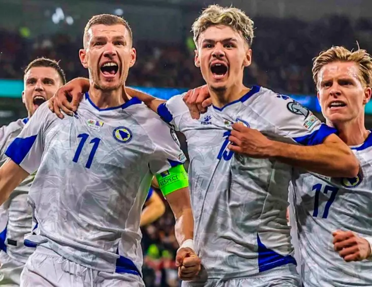 La celebración de los jugadores de Bosnia-Herzegovina por la clasificación al Mundial de Norteamérica 2026. FOTO TOMADA X@BosniaNTBall