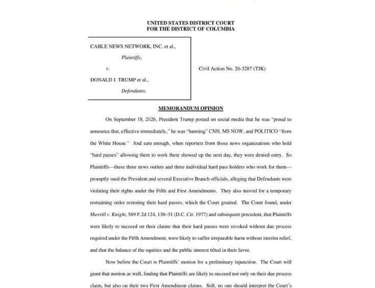 CNN, MS NOW y Politico acudieron a la justicia para recuperar el acceso de sus periodistas a las actividades de la Casa Blanca. FOTO: X-@scotus_wire.