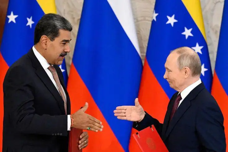 Maduro le pide a Rusia “apoyo logístico” por tensión con EE.UU. en el Caribe