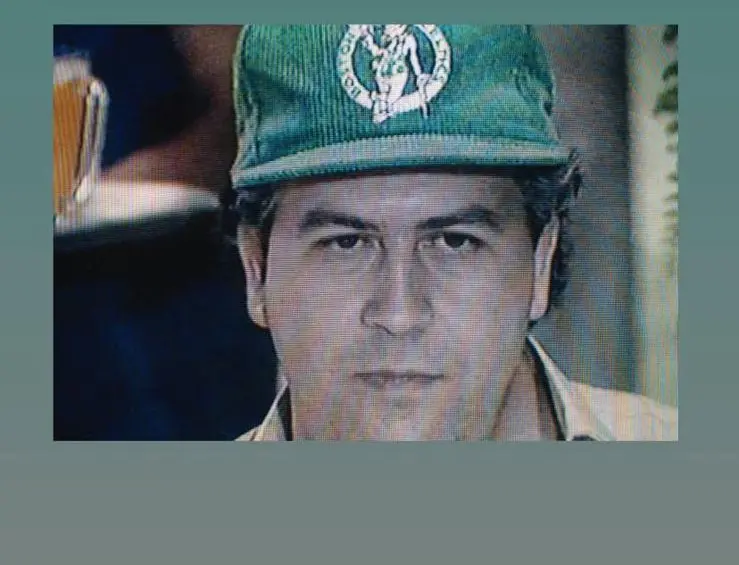 Polémica: El rapero Drake pagó una millonada por gorra que fue de Pablo Escobar 