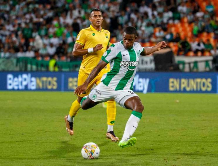 Atlético Nacional se mide a Bucaramanga en el juego de ida de la final de la Superliga, este miércoles en el Atanasio Girardot. FOTO CAMILO SUÁREZ