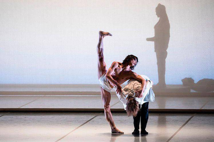 El antioqueño David Rodríguez Muñoz, formado gracias al Ballet Metropolitano, triunfa en el Hamburg Ballet de Alemania.