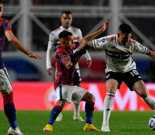 San Lorenzo se llevó ventaja al Morumbí tras ganar 1-0 a Sao Paulo en su estadio. FOTO AFP
