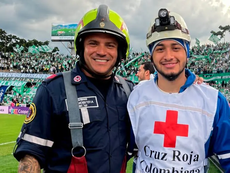 Luis Eduardo y Pablo Mateo dicen que el voluntariado en la Cruz Roja les cambió la vida. FOTO Cortesía.