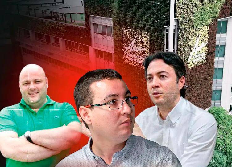 Juan David Palacio (centro), el exdirector del Área ya fue imputado por hechos que involucran presunta corrupción en la cual estaría también involucrado Miguel Quintero (izq.), el hermano del exalcalde Daniel Quintero. FOTOS: EL COLOMBIANO