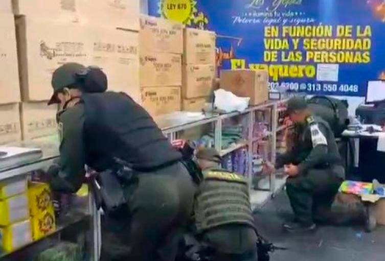 En Guarne ya resultó quemada toda una familia en medio de detonaciones en vía pública. FOTO: Cortesía